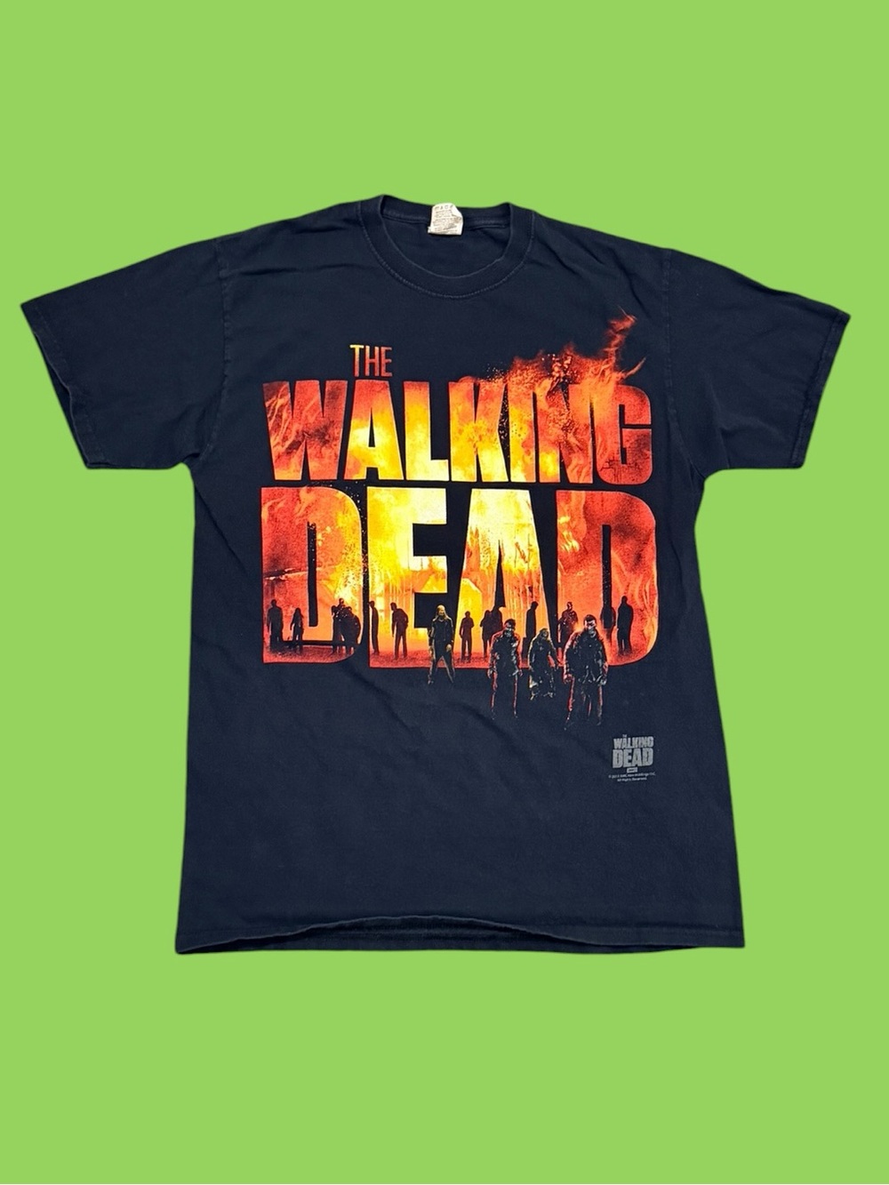 The Walking Dead 2013 AMC T Shirt Medium Fire Zombies Fruit of the Loom HD